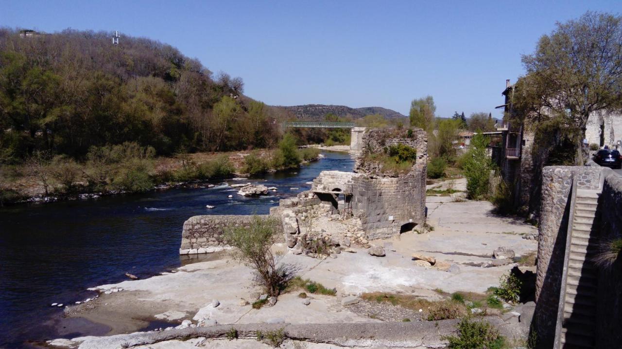 L'Oustau Bonur Bed and Breakfast Bourg-Saint-Andéol Εξωτερικό φωτογραφία