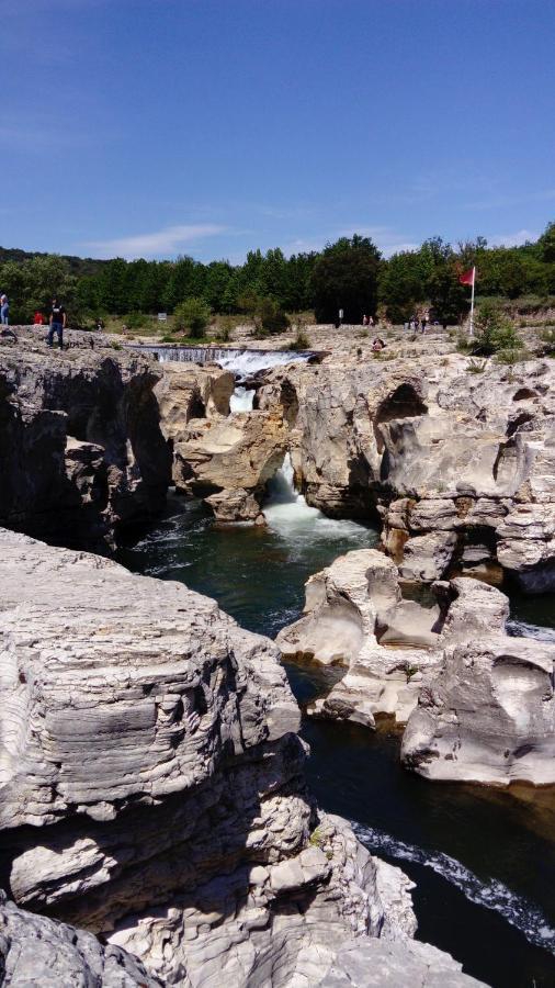 L'Oustau Bonur Bed and Breakfast Bourg-Saint-Andéol Εξωτερικό φωτογραφία